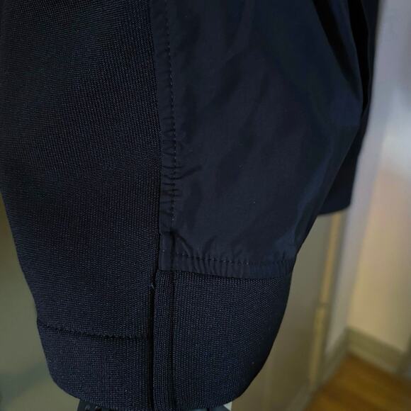 Jos A Bank 1905 Size L Tailored Fit Navy Blue Jacket Windbreaker Mixed Material - Picture 3 of 7